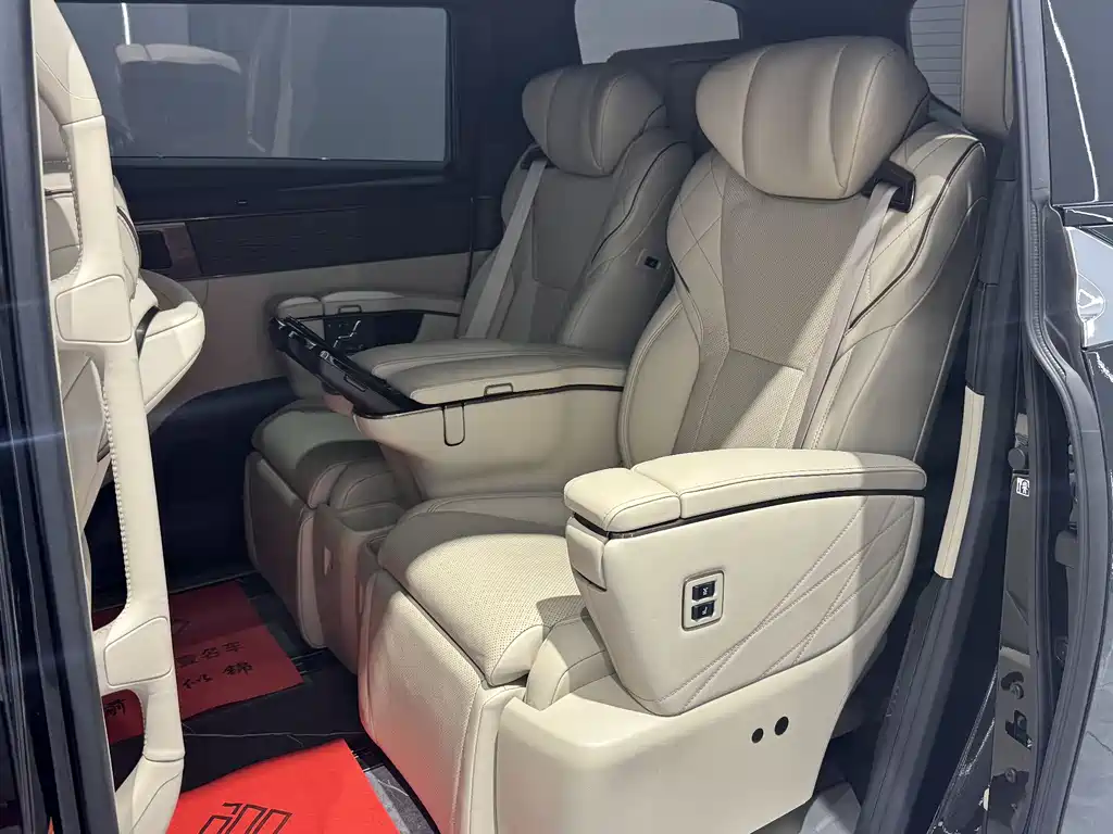 Toyota Alphard 2025 — фото 24