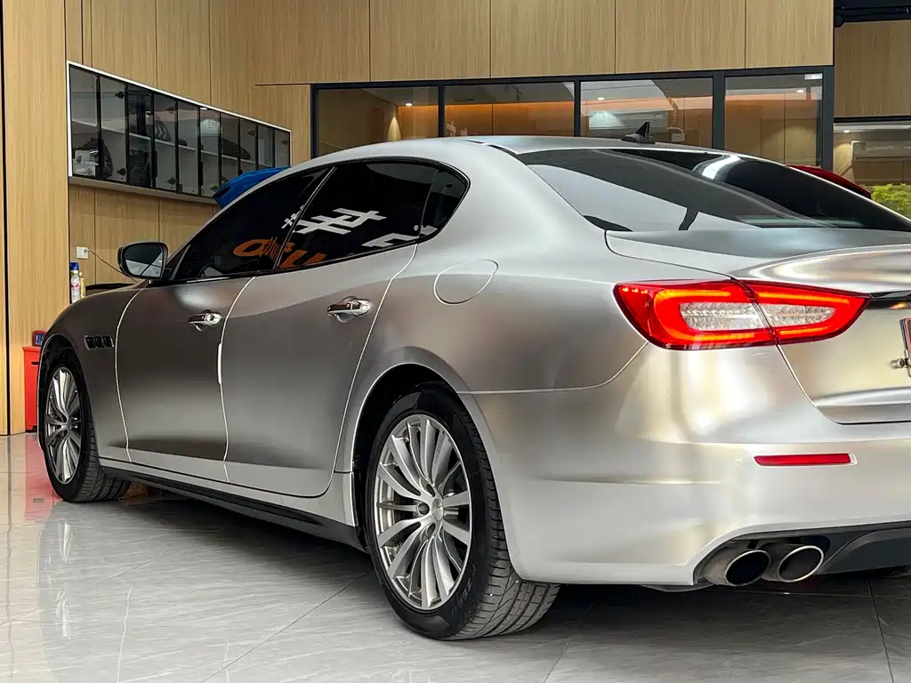 Maserati Quattroporte 2017 — фото 18