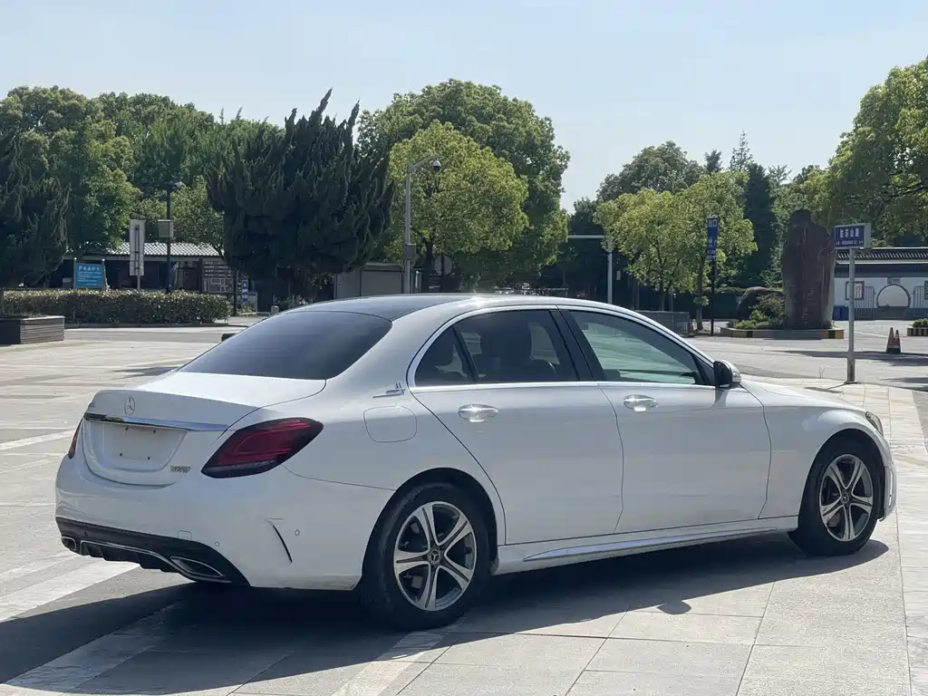 Mercedes-Benz C-Class 2019 — фото 17