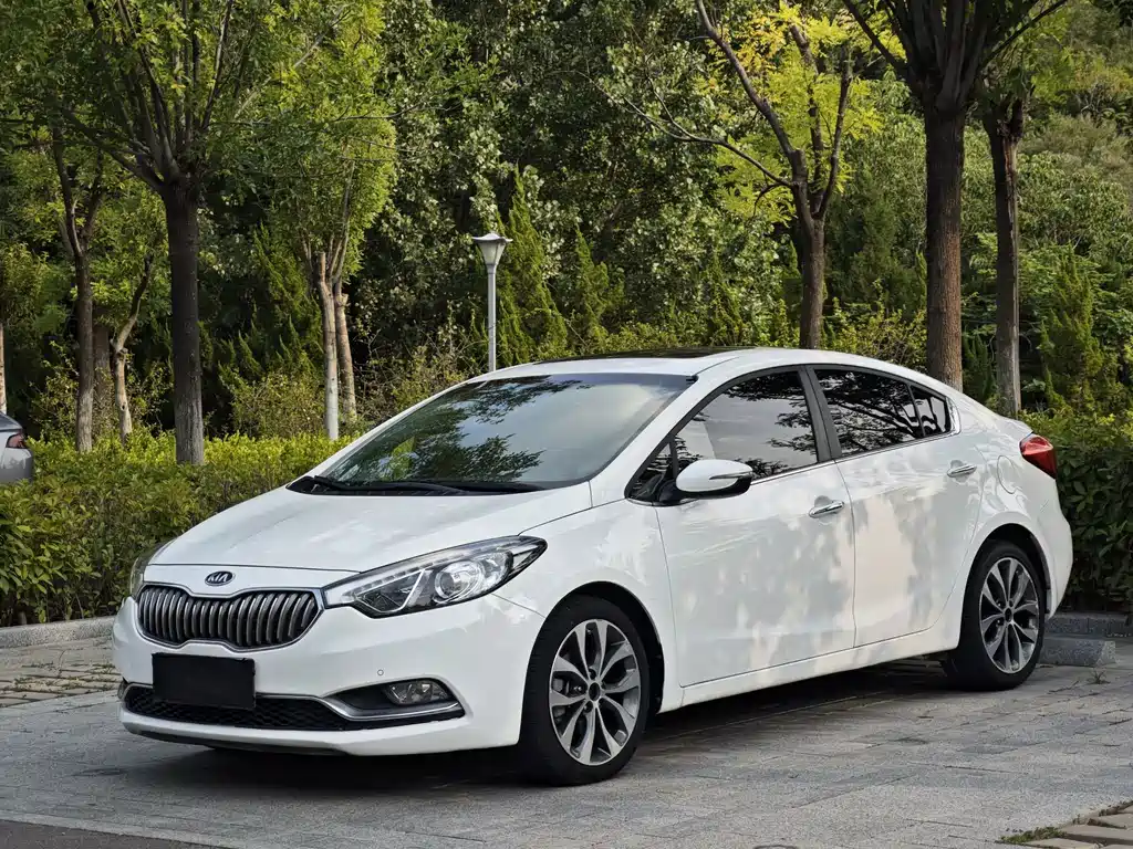 Kia K3 2015