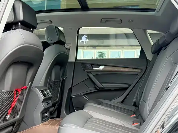Audi Q5L 2022