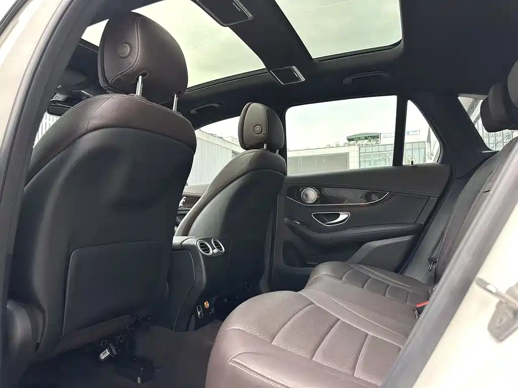 Mercedes-Benz GLC 2019 — фото 12