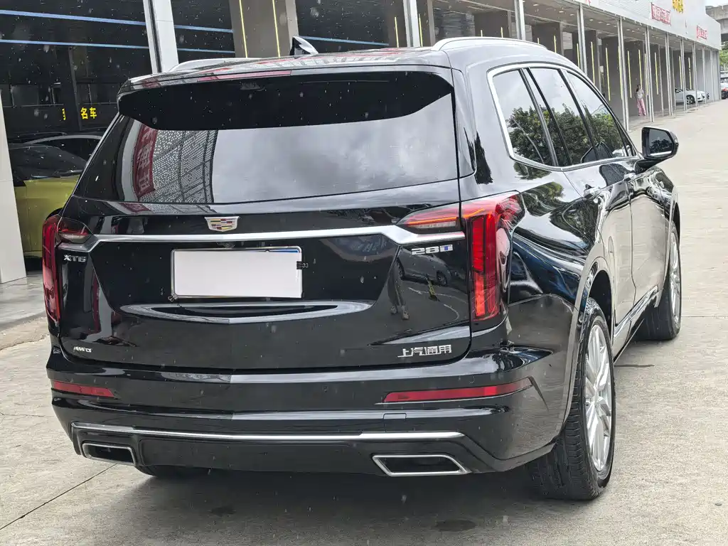 Cadillac XT6 2022 — фото 14