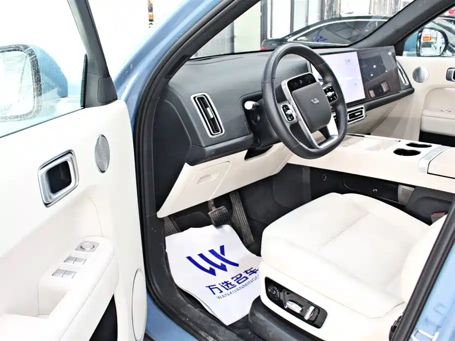 Li Auto Li L8 2023 — фото 4