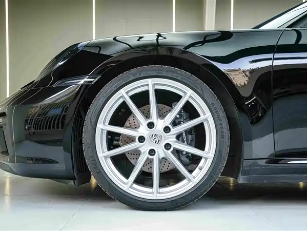 Porsche 911 2023