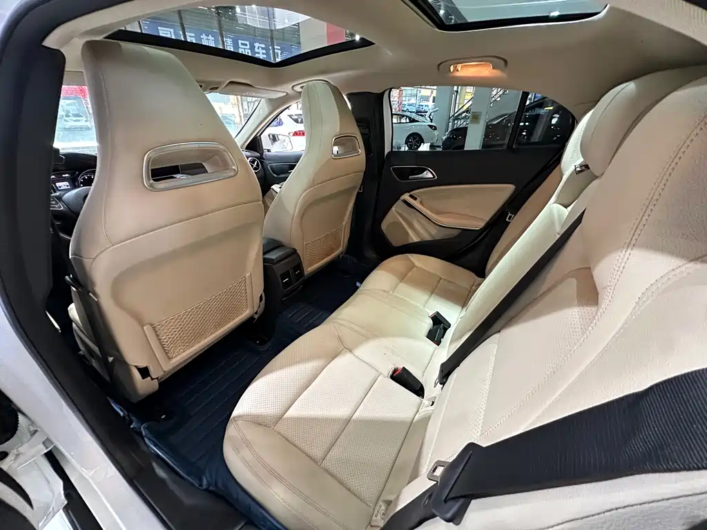 Mercedes-Benz GLA 2018 — фото 10