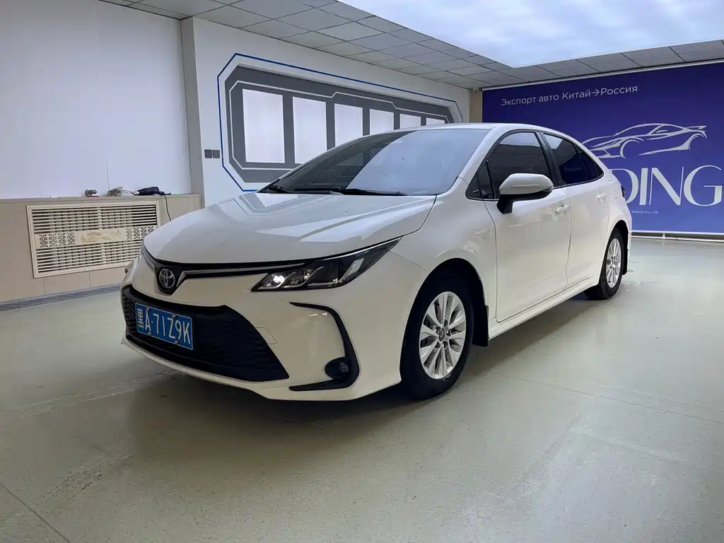 Toyota Corolla 2023 — фото 1