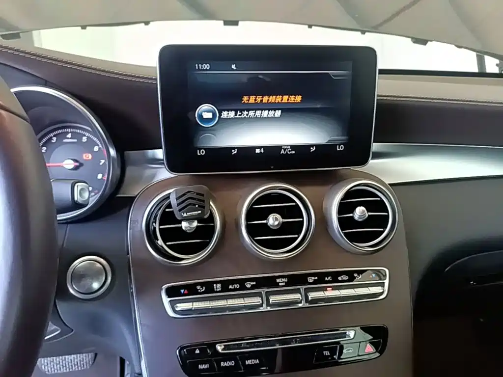 Mercedes-Benz GLC 2017 — фото 13