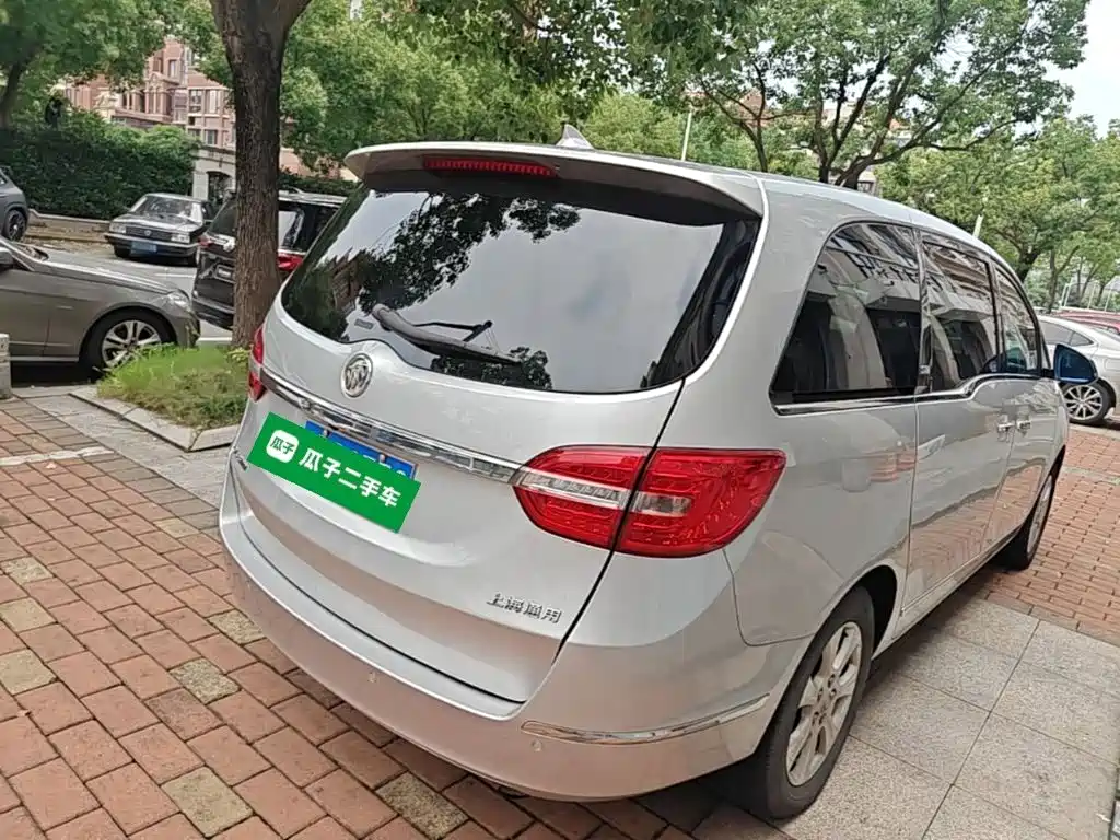 Buick GL8 2015