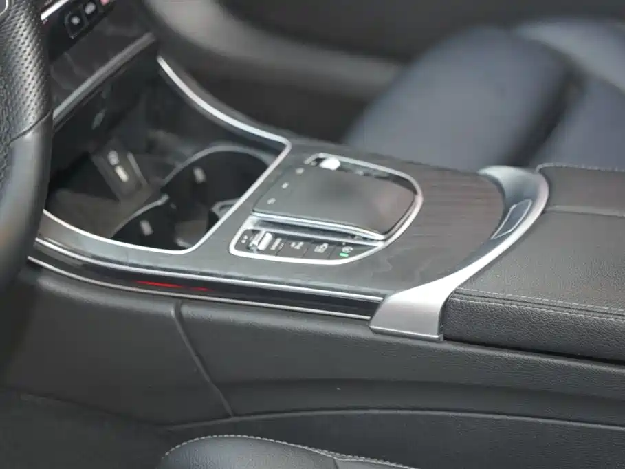 Mercedes-Benz C-Class 2020 — фото 15