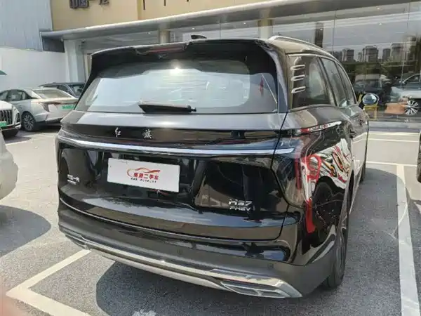Hongqi HS7 PHEV 2024