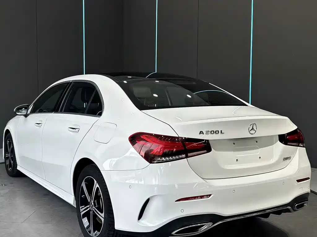 Mercedes-Benz A-Class 2023 — фото 8