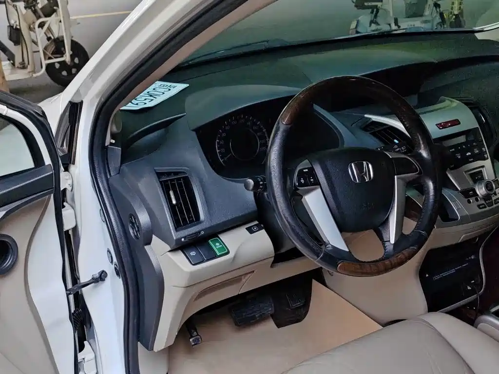 Honda Odyssey 2014 — фото 12