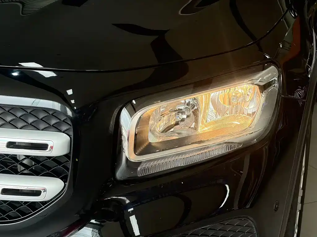 Mercedes-Benz GLB 2021 — фото 20