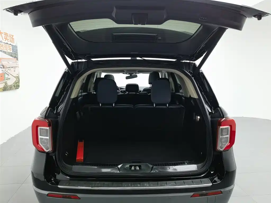 Ford Explorer 2022 — фото 16