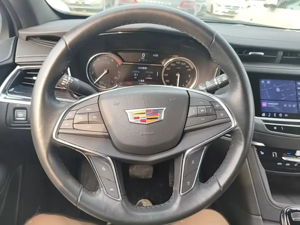 Cadillac XT5 2023 — фото 11
