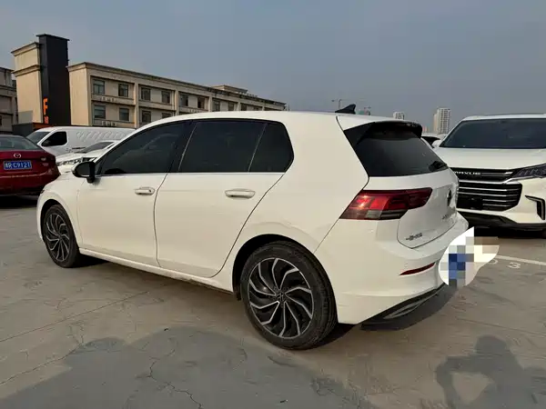 Volkswagen Golf 2021