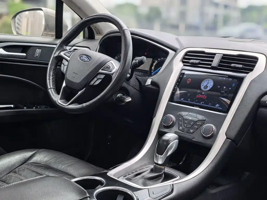 Ford Mondeo 2015 — фото 10
