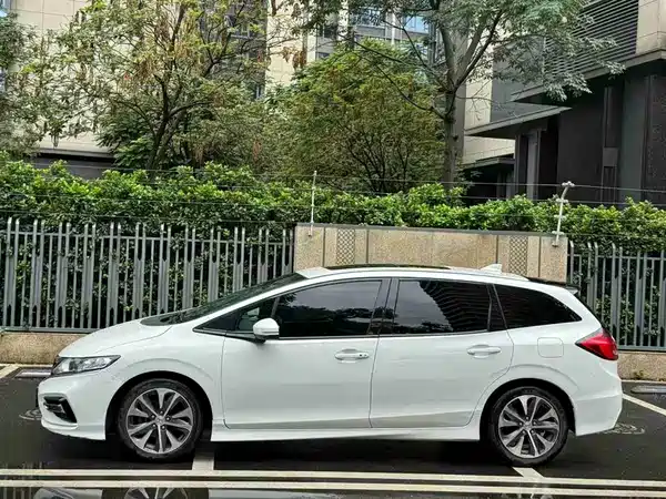 Honda Jade 2017