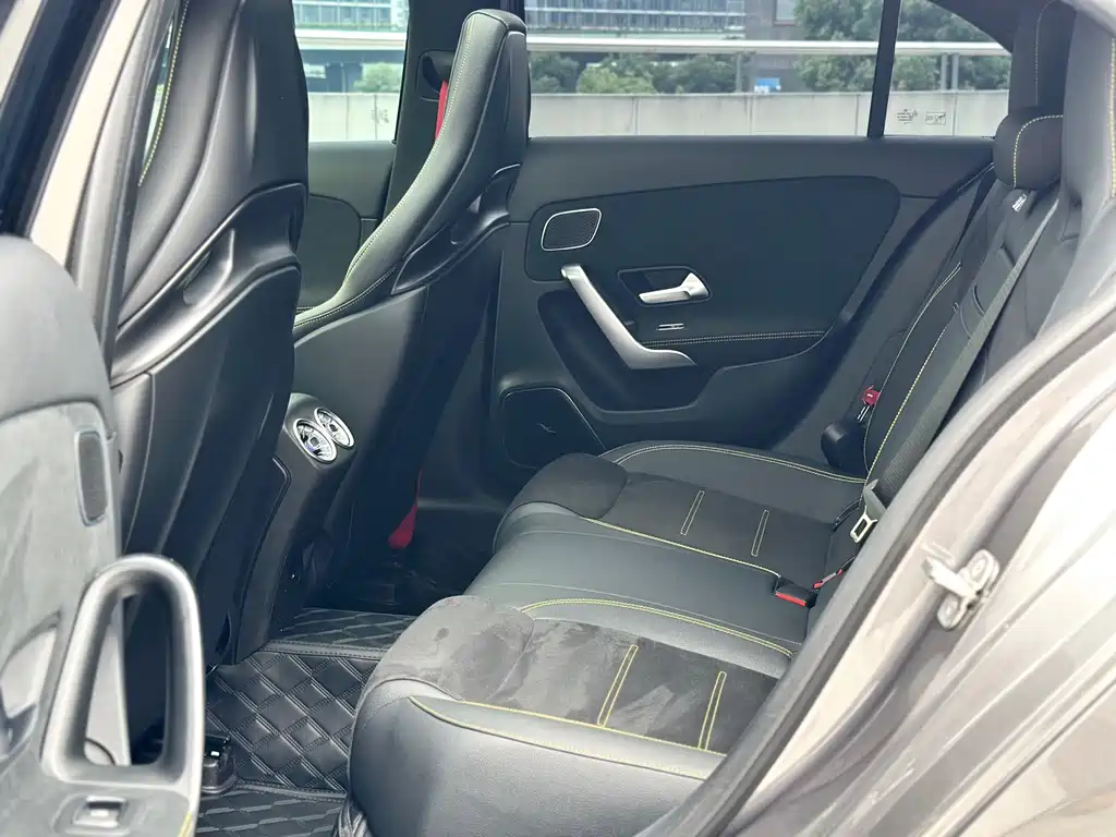 Mercedes-Benz A-Class AMG 2024 — фото 15