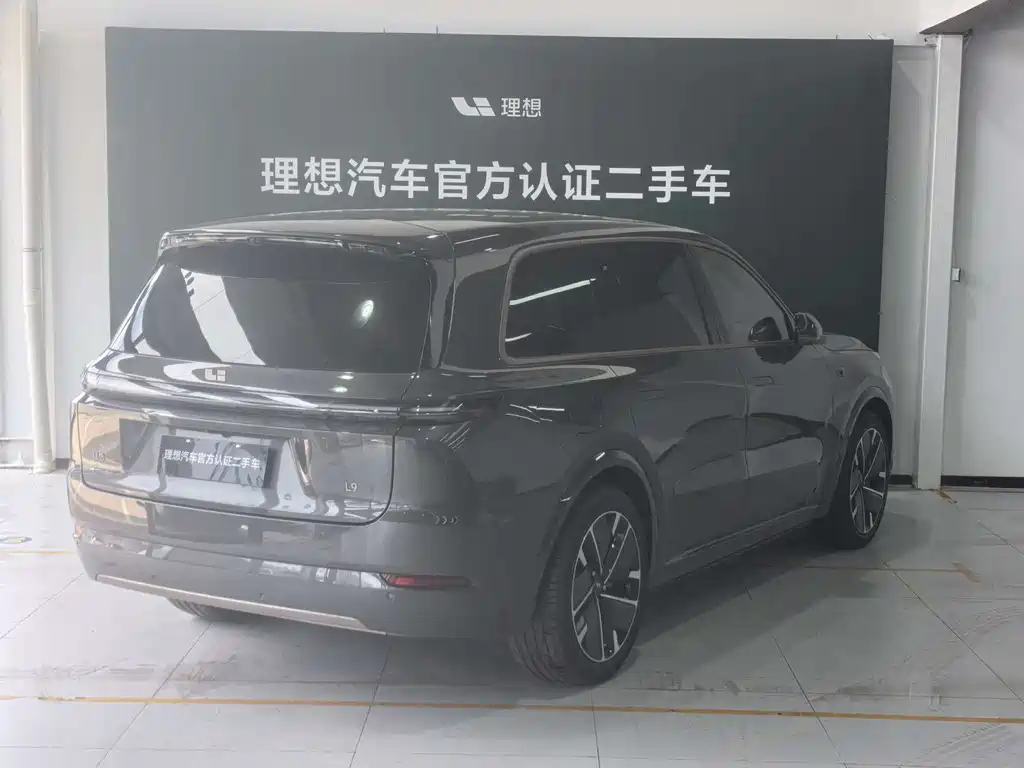 Li Auto Li L9 2025