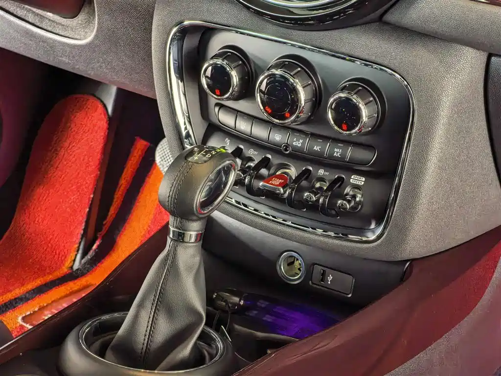 MINI Clubman 2019 — фото 9