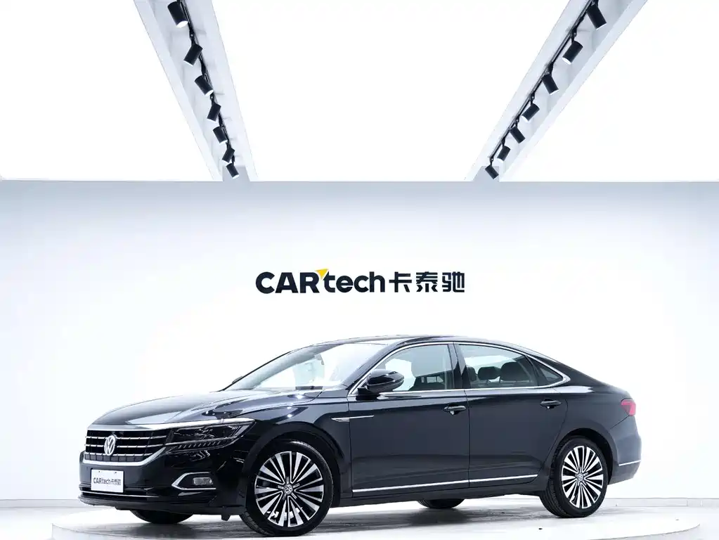 Volkswagen Passat 2019 — фото 1