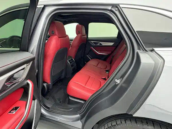 Jaguar F-PACE 2022