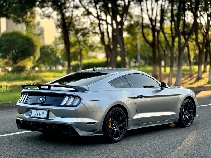 Ford Mustang 2021 — фото 9