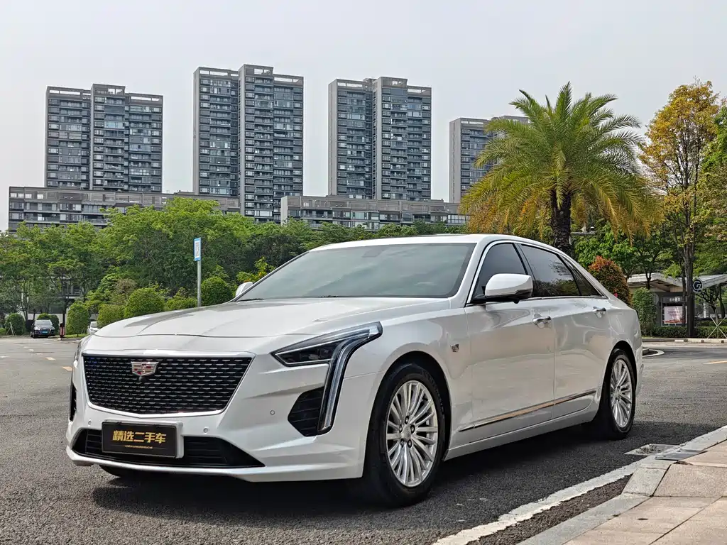 Cadillac CT6 2022 — фото 1