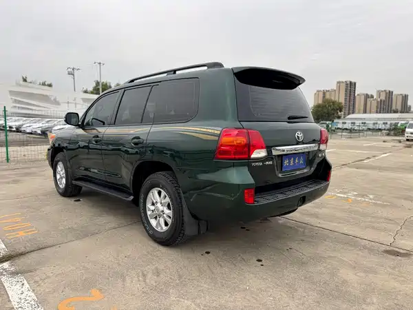 Toyota Land Cruiser 2012