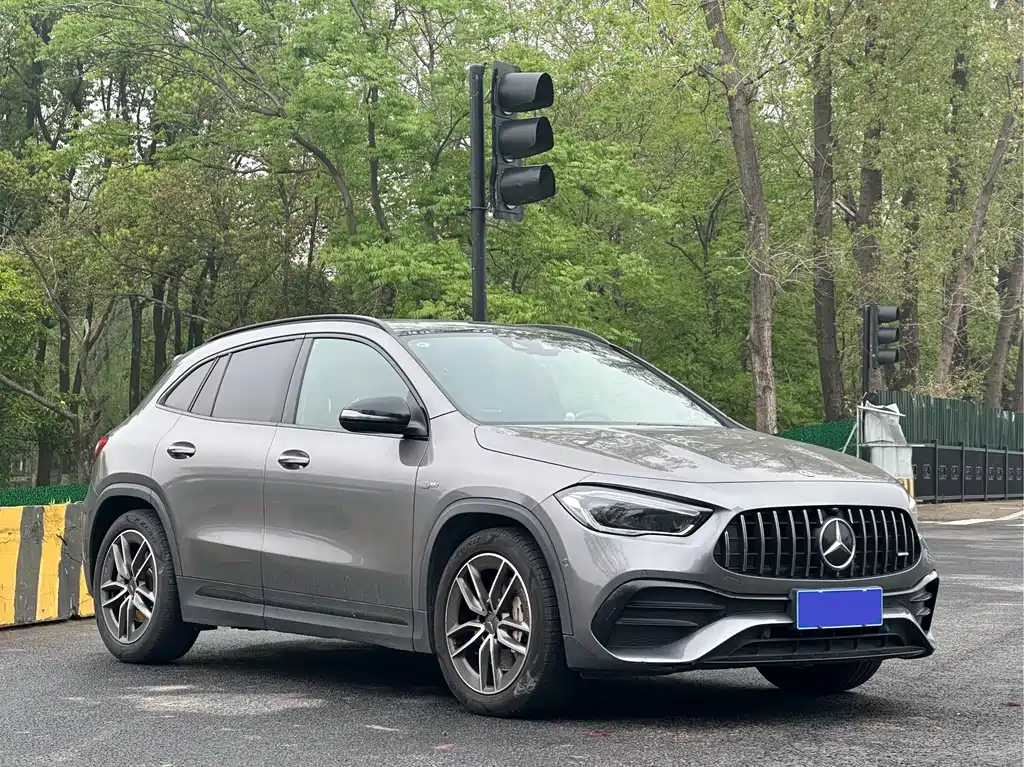 Mercedes-Benz GLA AMG 2021 — фото 3