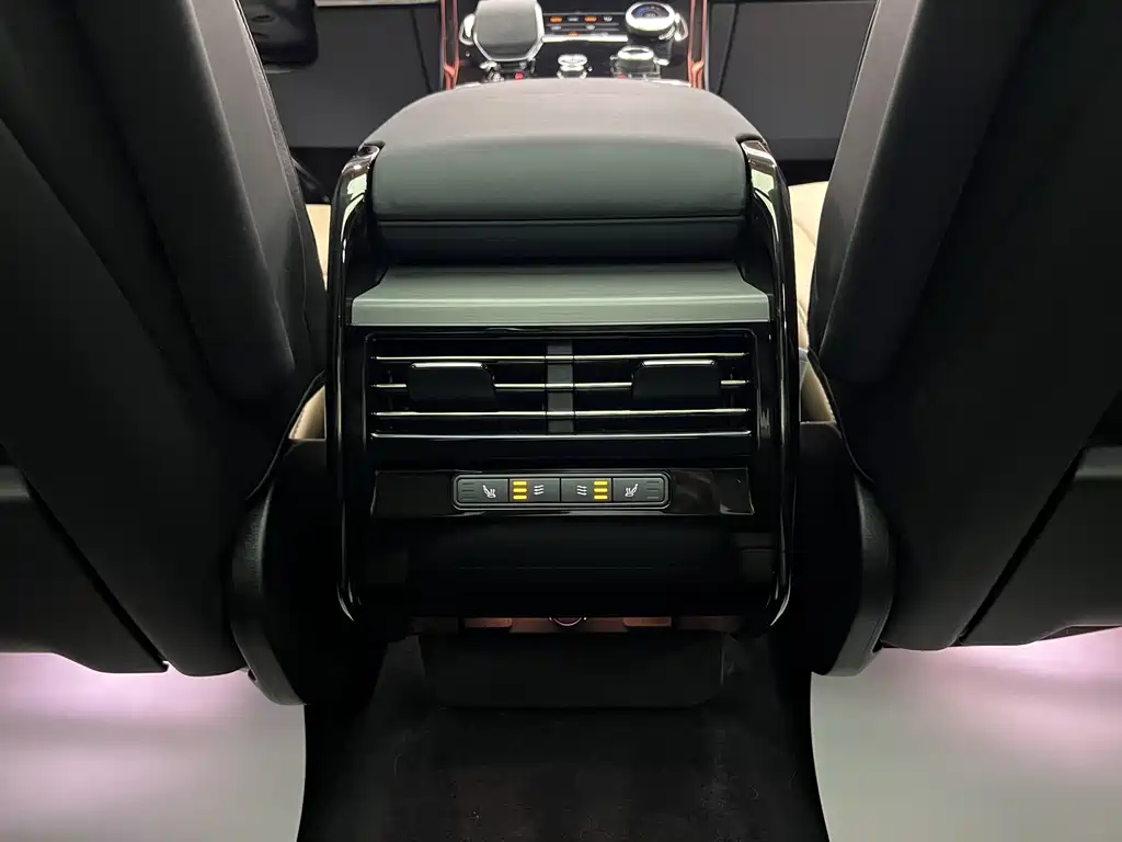 Land Rover Sport 2023 — фото 11