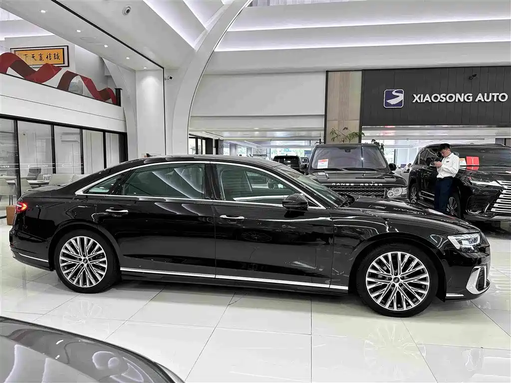 Audi A8 2025