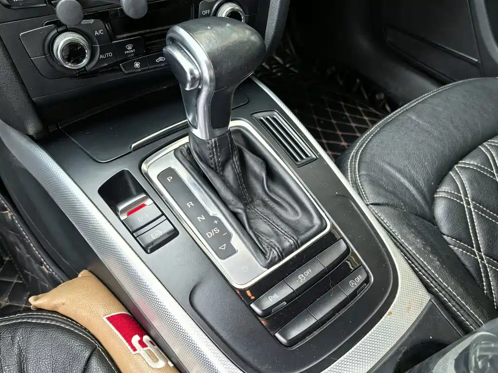 Audi A4L 2014 — фото 11