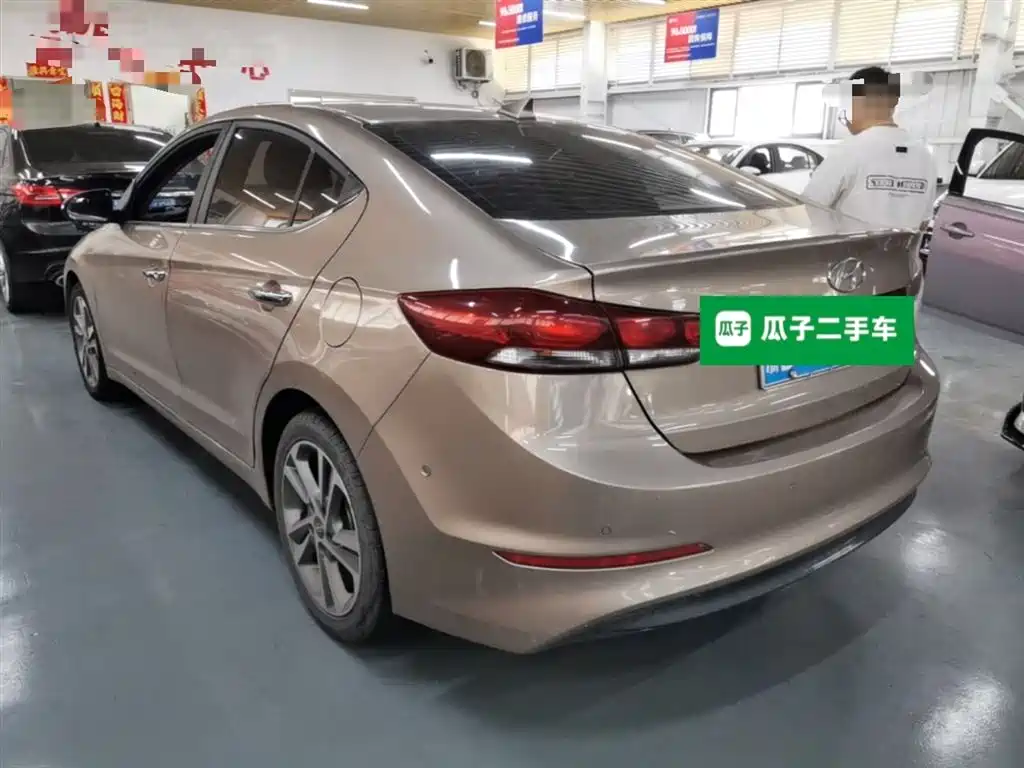 Hyundai Elantra 2016 — фото 5
