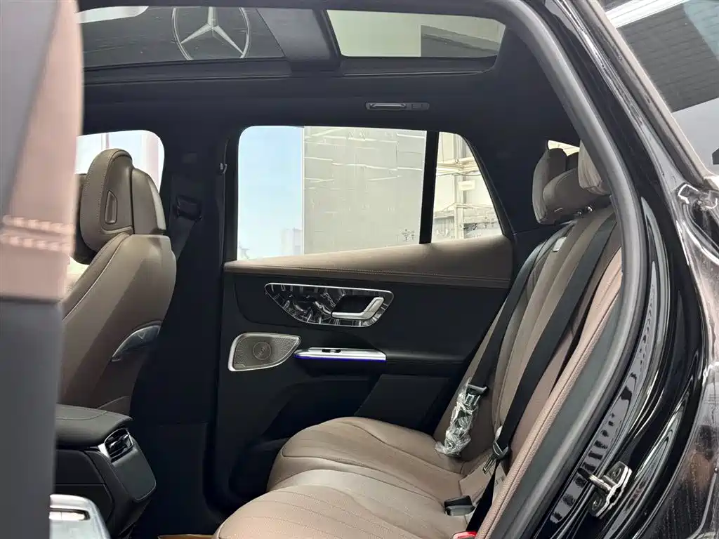 Mercedes-Benz EQE SUV 2025 — фото 11