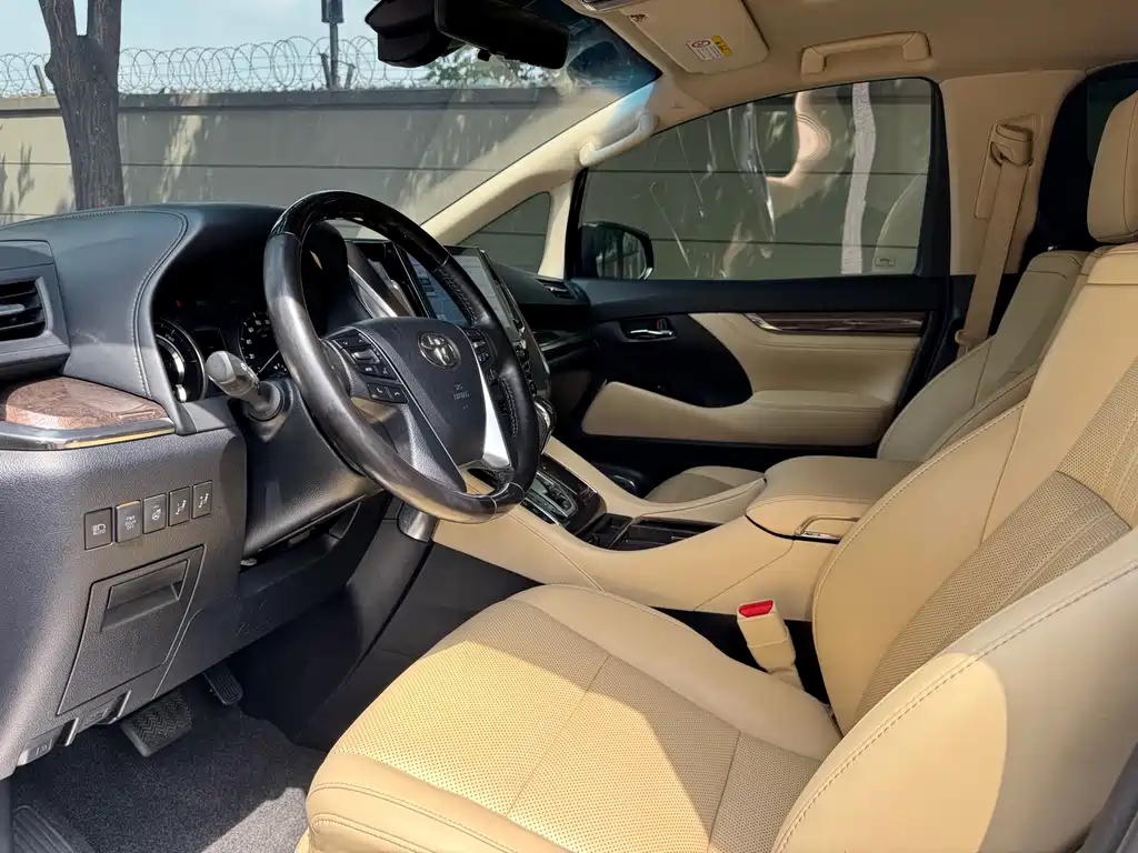 Toyota Alphard 2021 — фото 5