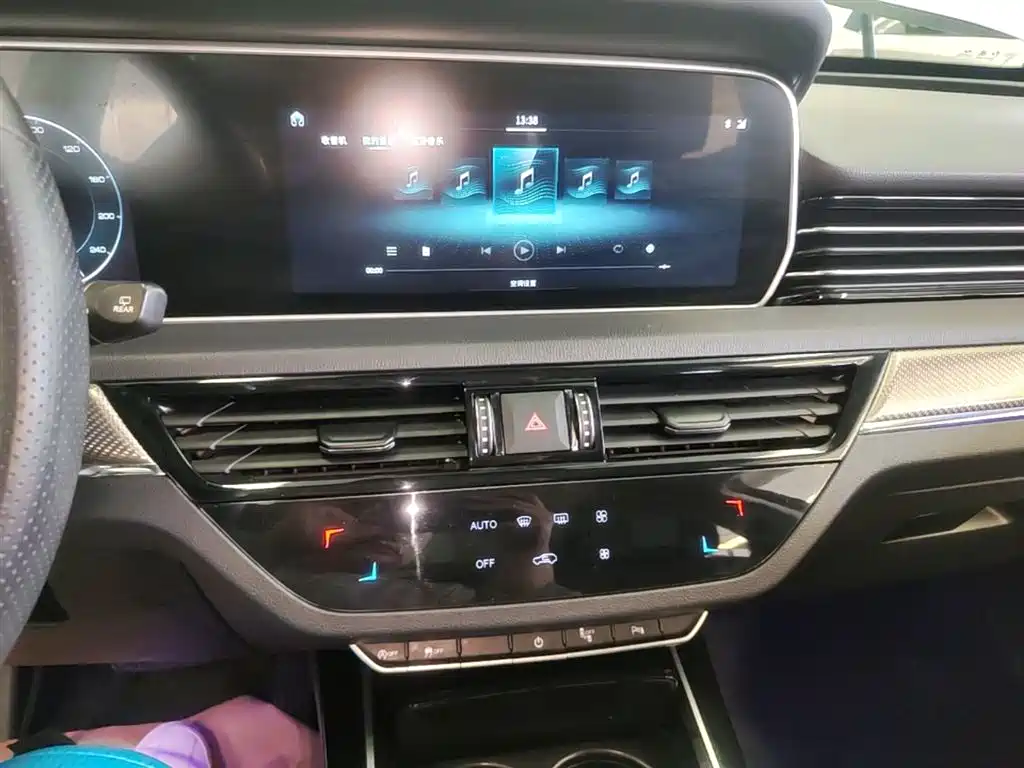 Hongqi HS5 2021 — фото 13