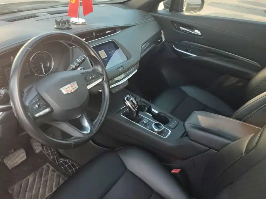 Cadillac XT4 2021 — фото 12