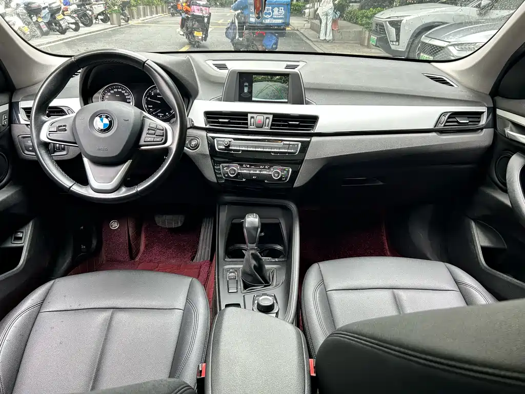 BMW X1 2018 — фото 12