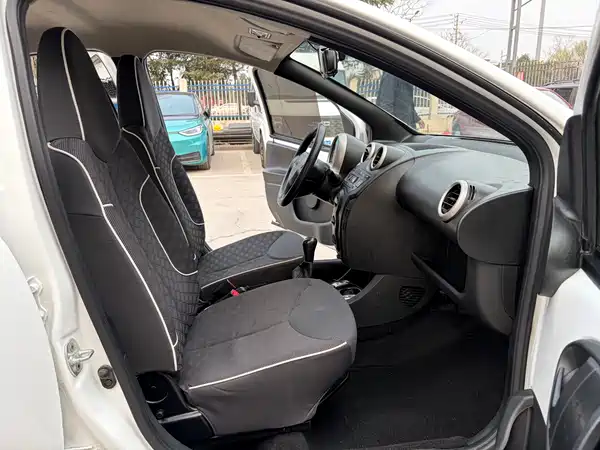 BYD F0 2015