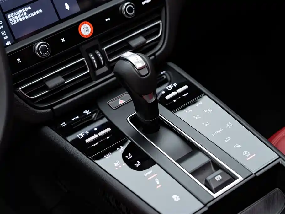 Porsche Macan 2023 — фото 14