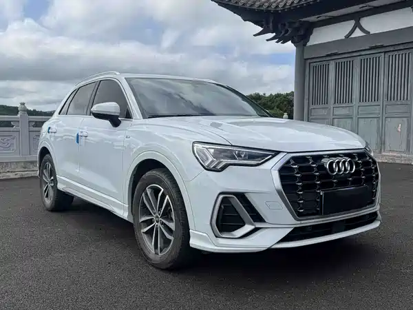 Audi Q3 2021
