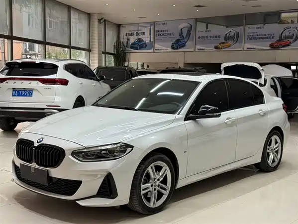 BMW 1 Series 2022