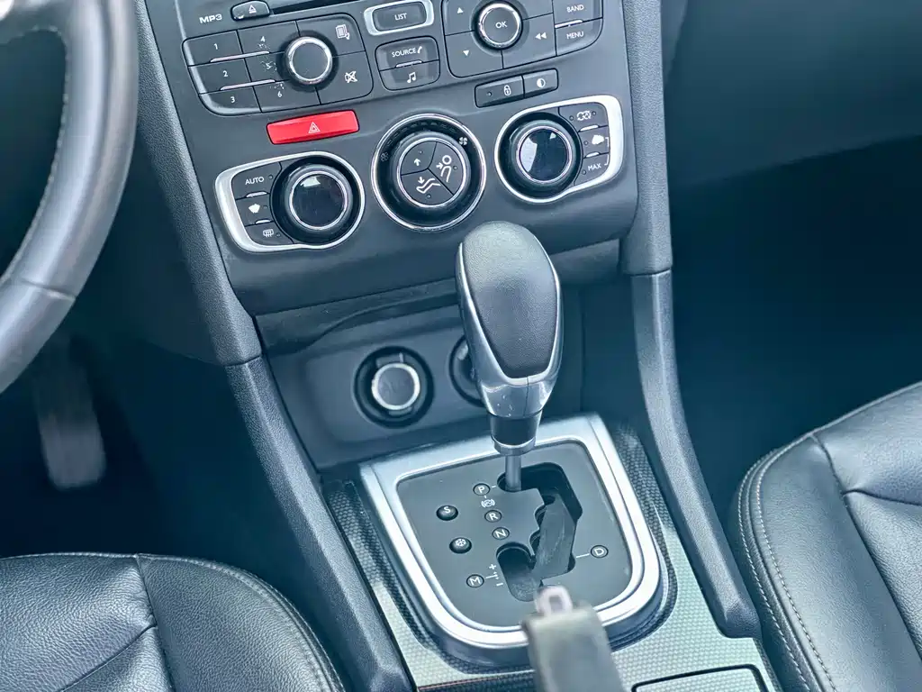 Citroen C4L 2015 — фото 33
