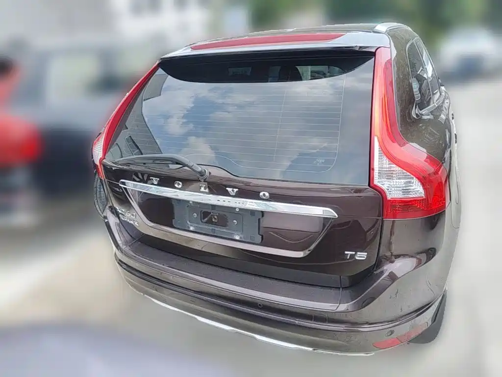 Volvo XC60 2017 — фото 10