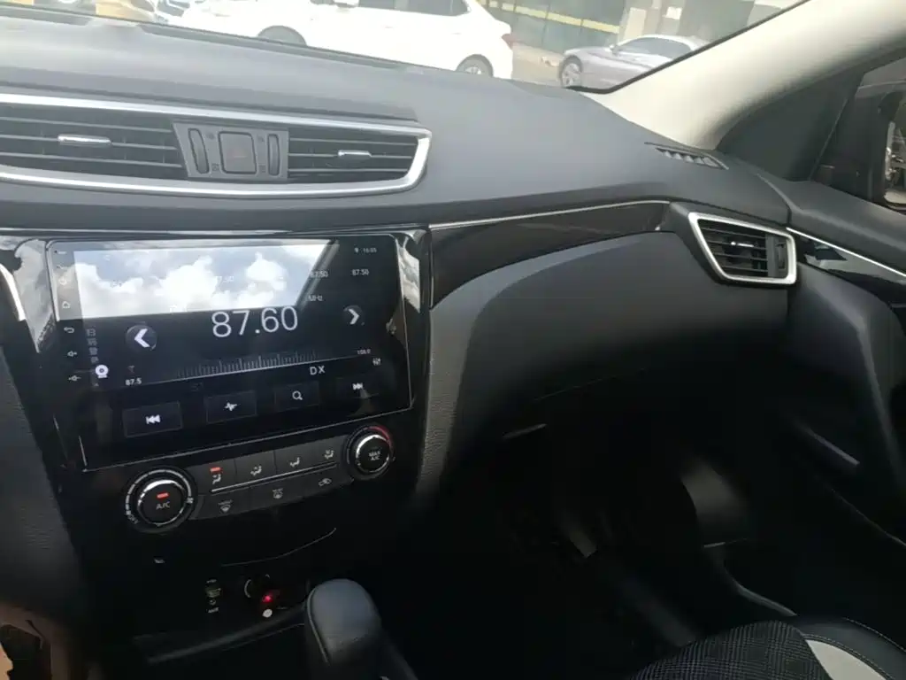 Nissan Qashqai 2016 — фото 10