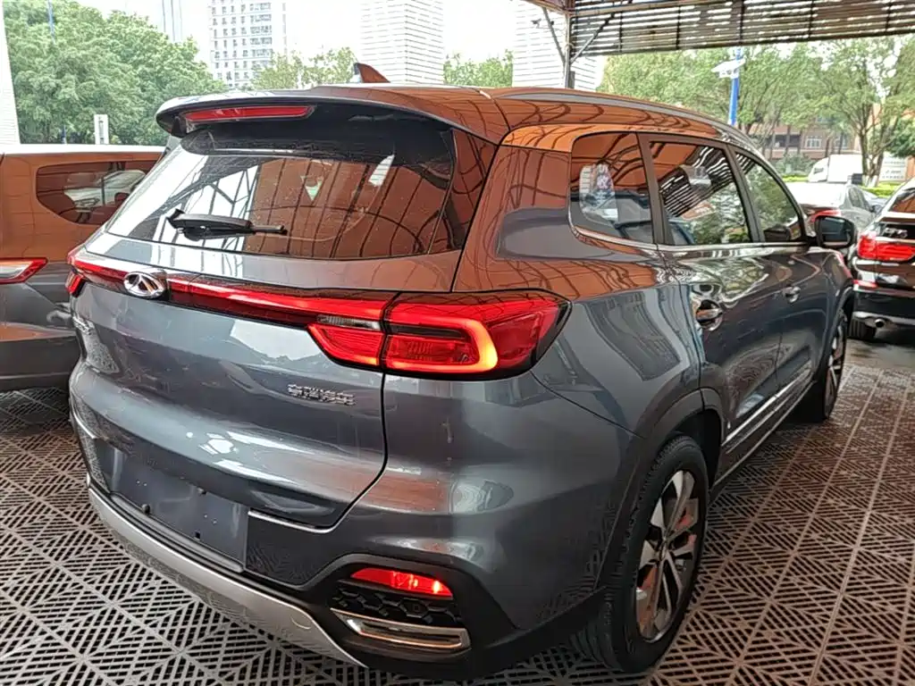 Chery Tiggo 8 2018 — фото 7