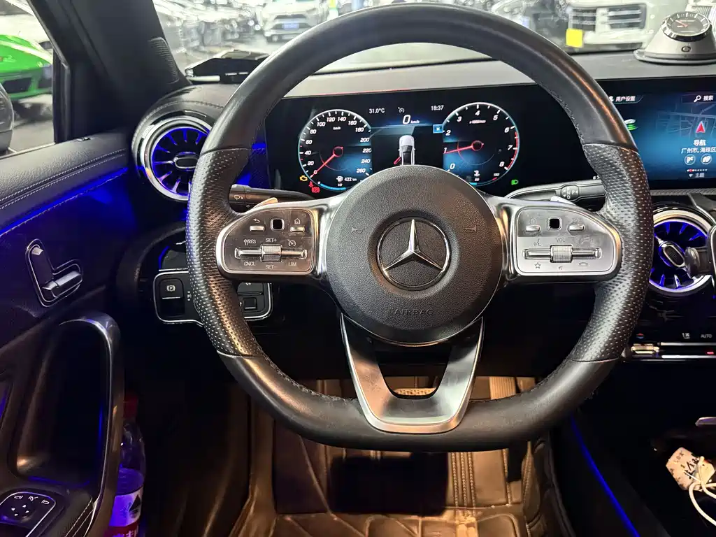 Mercedes-Benz A-Class 2021 — фото 11